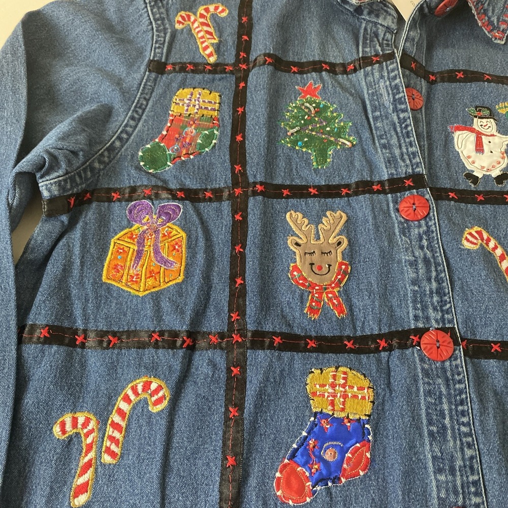 Dressbarn Womens M Christmas Theme Button up Shirt Trim Denim Top NWT! cotton - Picture 4 of 14